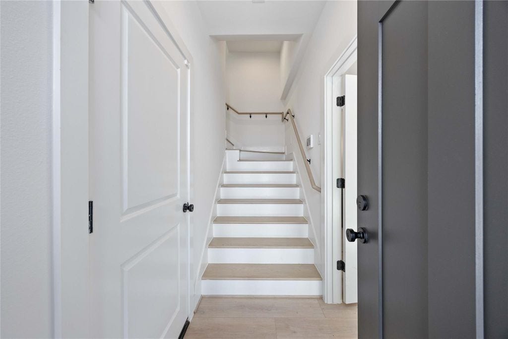 2524 Live Oak Street, Houston, TX 77004 2524 Live Oak Street, Houston, TX 77004