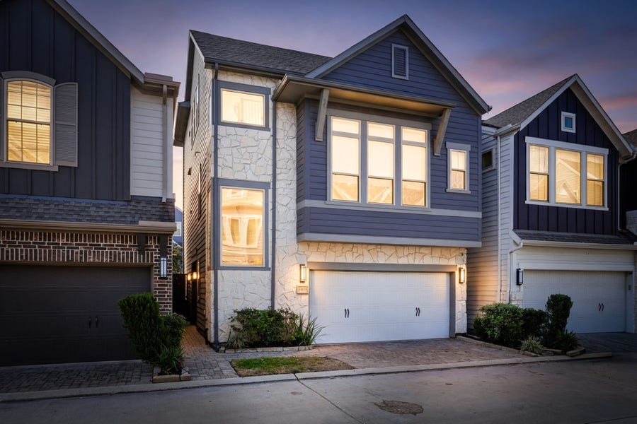 Property photo for 10939 Brambling Wood Drive, Houston, TX