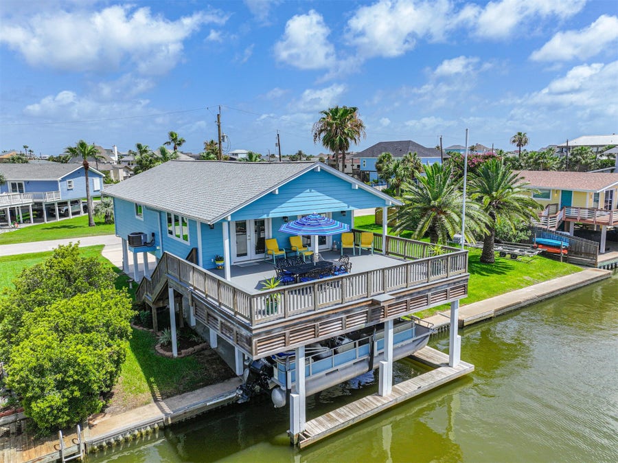Property photo for 16613 Flamingo Way, Jamaica Beach, TX