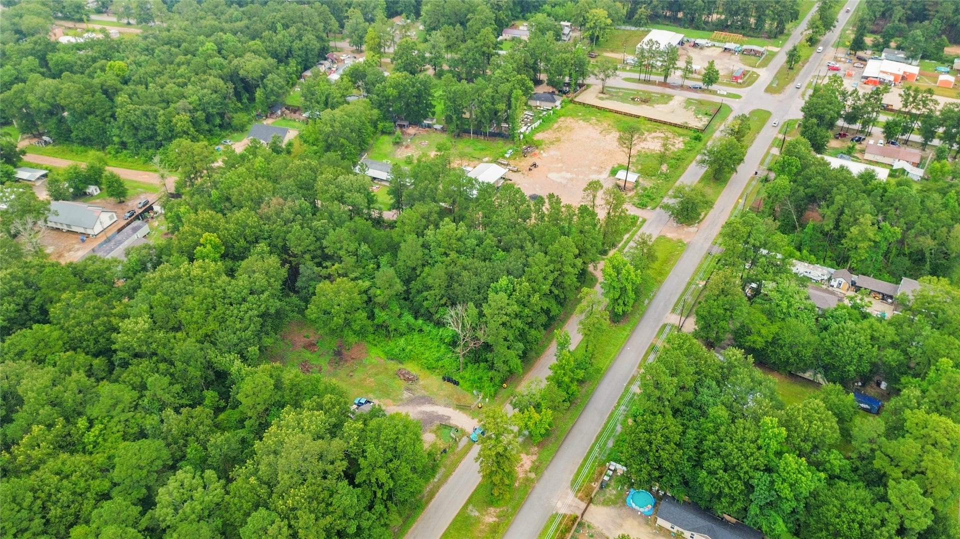 19164 & 19168 Galaxy Boulevard, New Caney, TX 77357 19164 & 19168 Galaxy Boulevard, New Caney, TX 77357