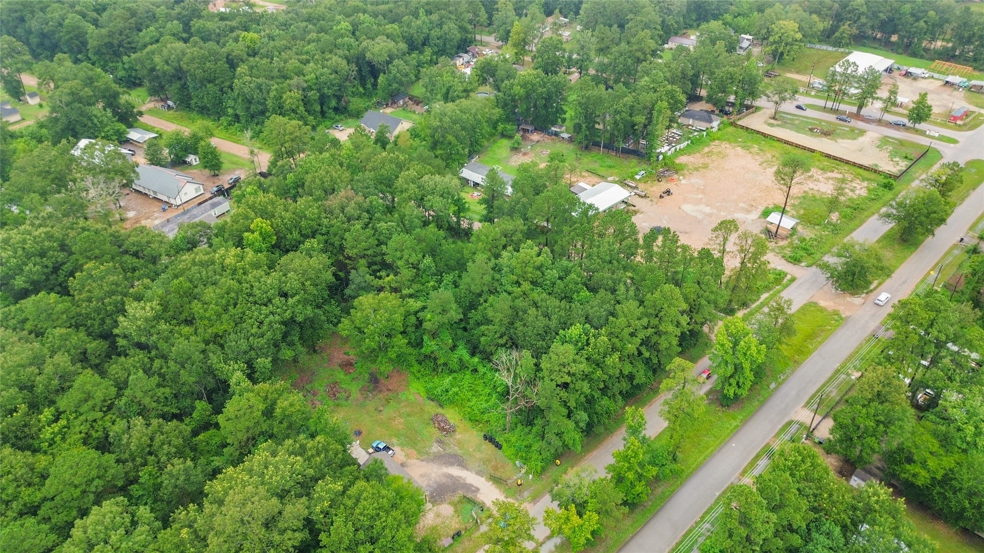19164 & 19168 Galaxy Boulevard, New Caney, TX 77357 19164 & 19168 Galaxy Boulevard, New Caney, TX 77357