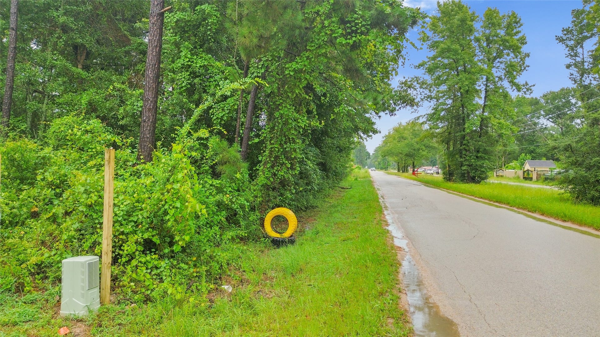 19164 & 19168 Galaxy Boulevard, New Caney, TX 77357 19164 & 19168 Galaxy Boulevard, New Caney, TX 77357