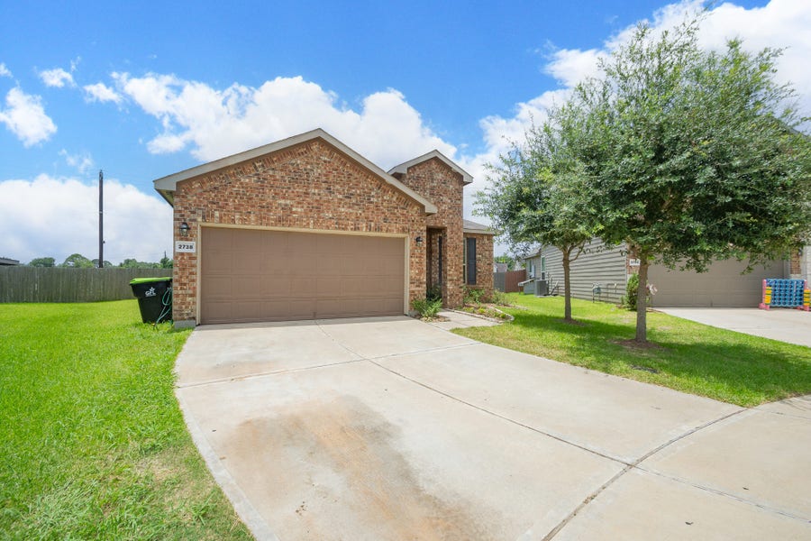 Property photo for 2738 Summer Lane, Missouri City, TX