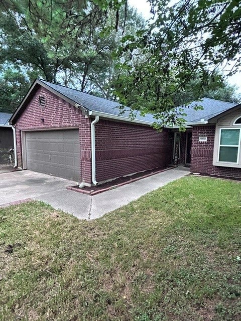 Property photo for 600 Spruce Dr, Conroe, TX