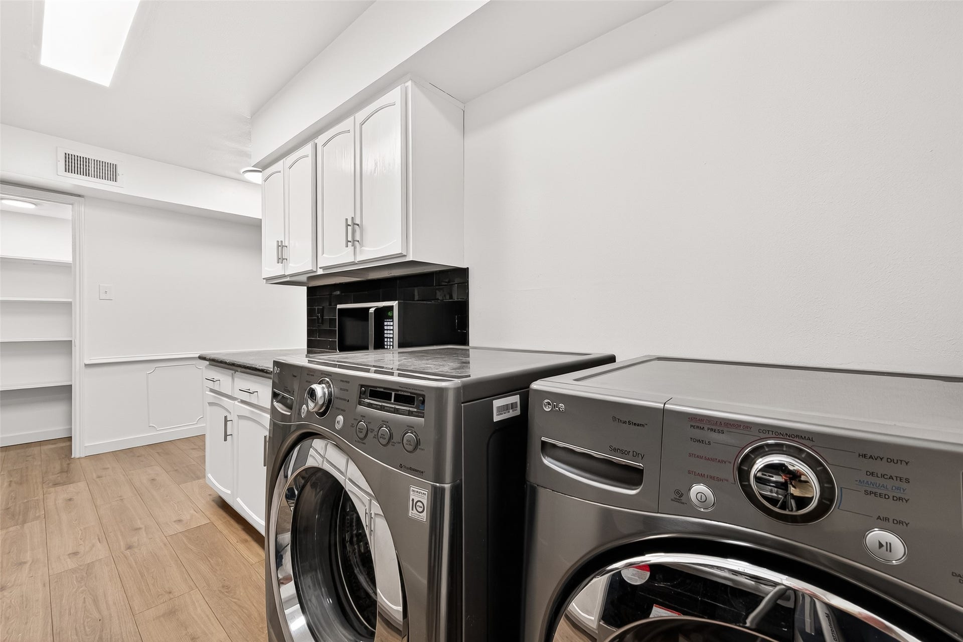 359 N Post Oak Lane, #127, Houston, TX 77024 359 N Post Oak Lane, #127, Houston, TX 77024