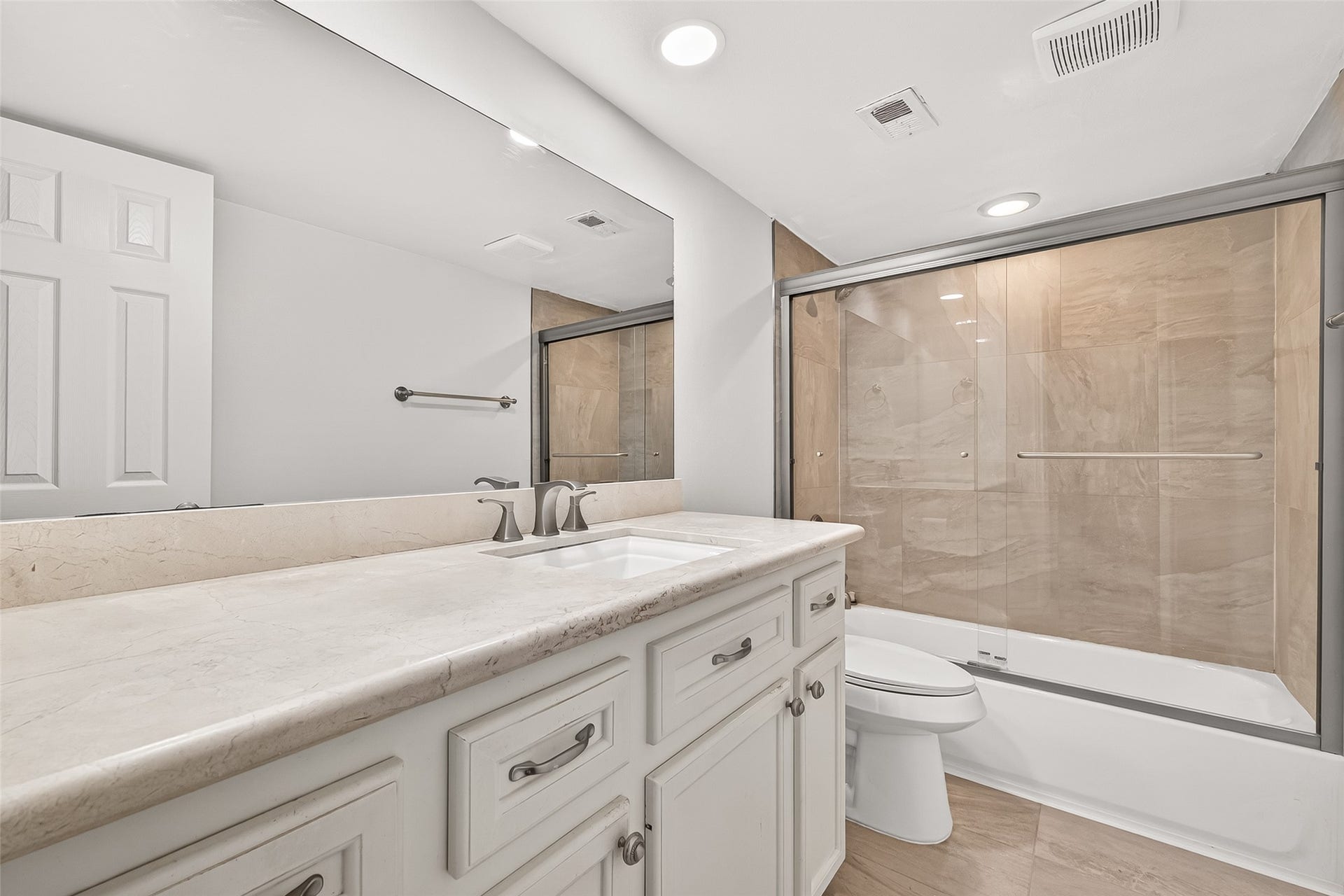 359 N Post Oak Lane, #127, Houston, TX 77024 359 N Post Oak Lane, #127, Houston, TX 77024