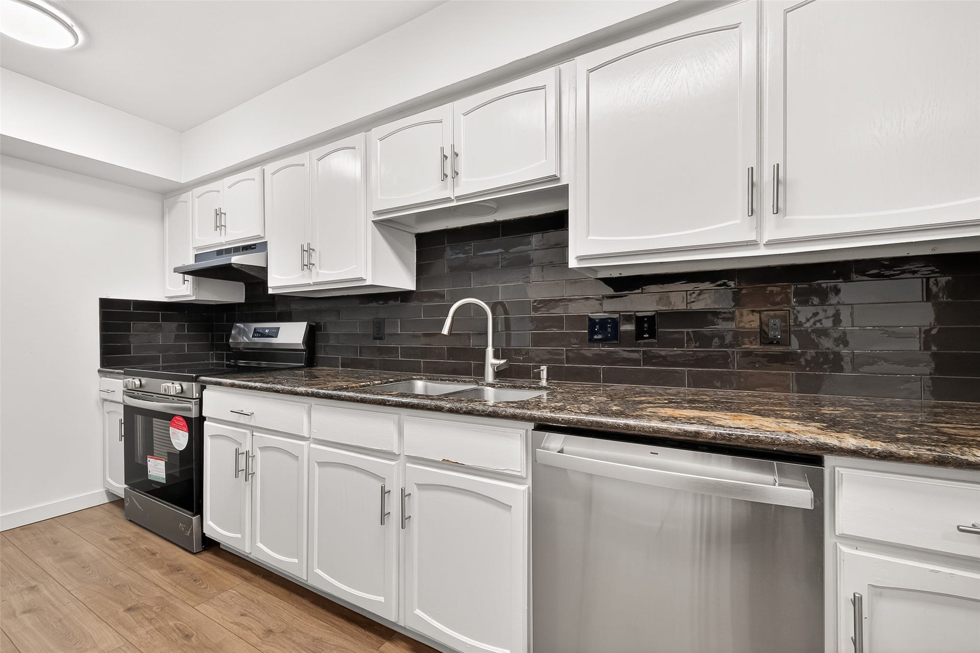 359 N Post Oak Lane, #127, Houston, TX 77024 359 N Post Oak Lane, #127, Houston, TX 77024