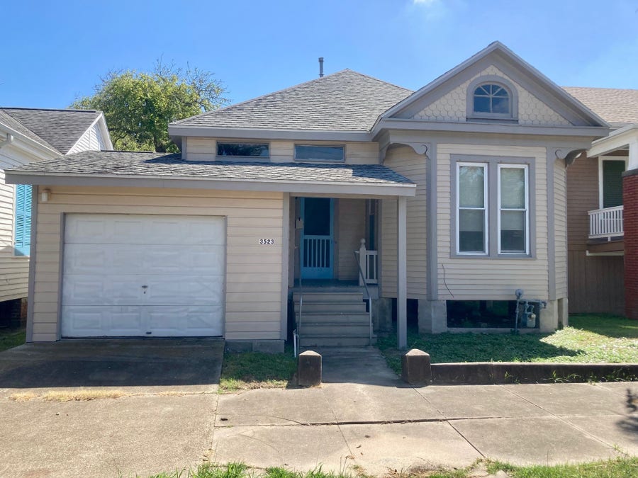 Property photo for 3523 Ave L, #Front, Galveston, TX