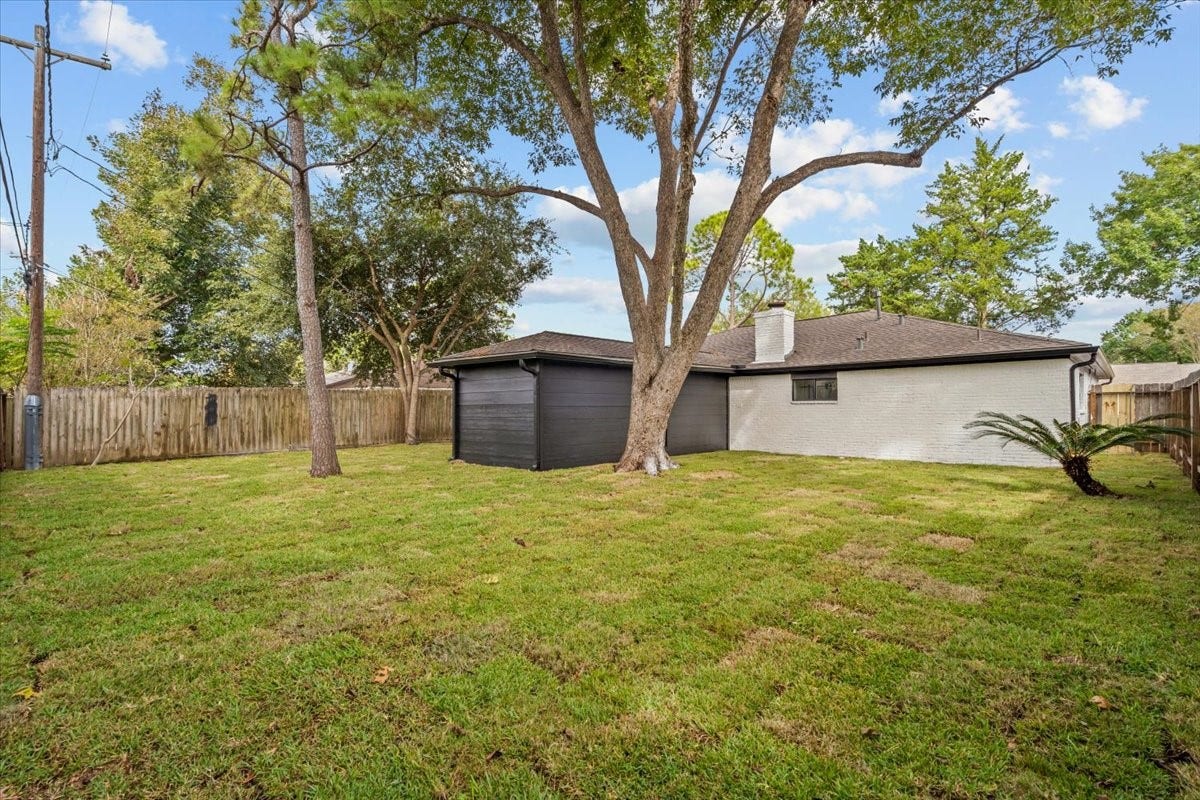 5933 Sanford Rd, Houston, TX 77096 5933 Sanford Rd, Houston, TX 77096