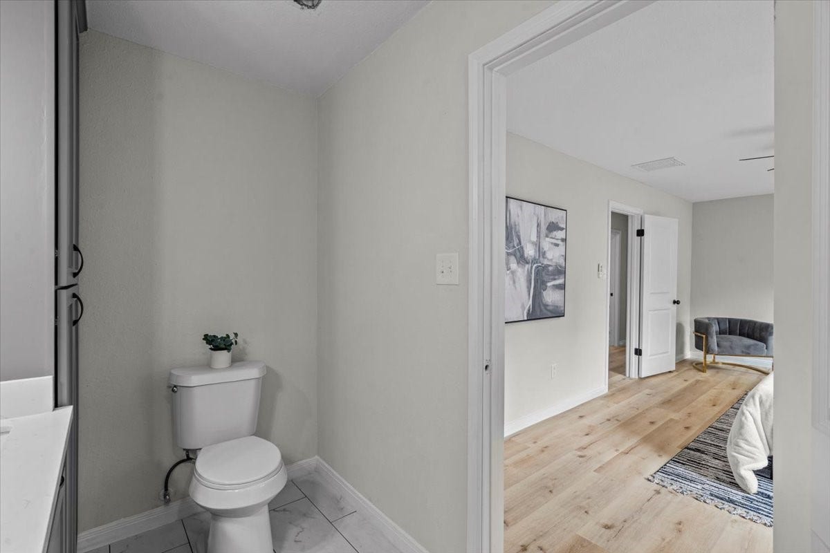 5933 Sanford Rd, Houston, TX 77096 5933 Sanford Rd, Houston, TX 77096