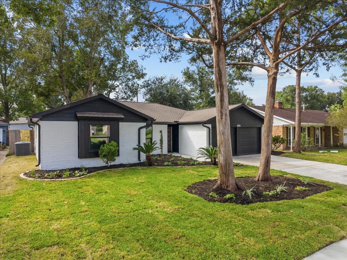 5933 Sanford Rd, Houston, TX 77096 5933 Sanford Rd, Houston, TX 77096