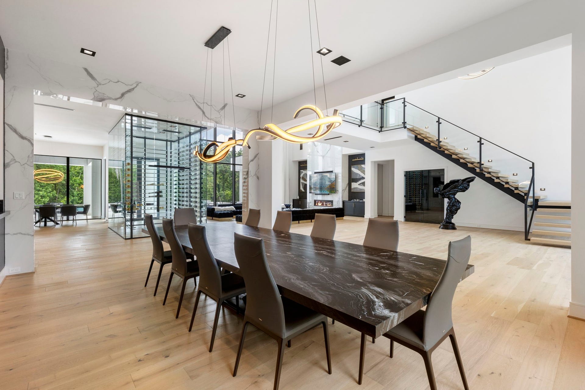 Stunning spaces for formal entertaining does not disappoint.