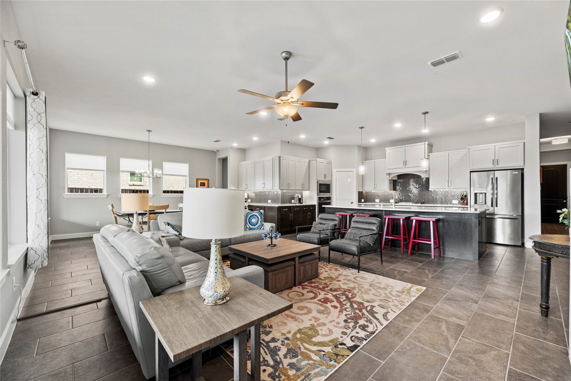 3127 Swift Way, Katy, TX 77493 Tall ceilings throughout the home!