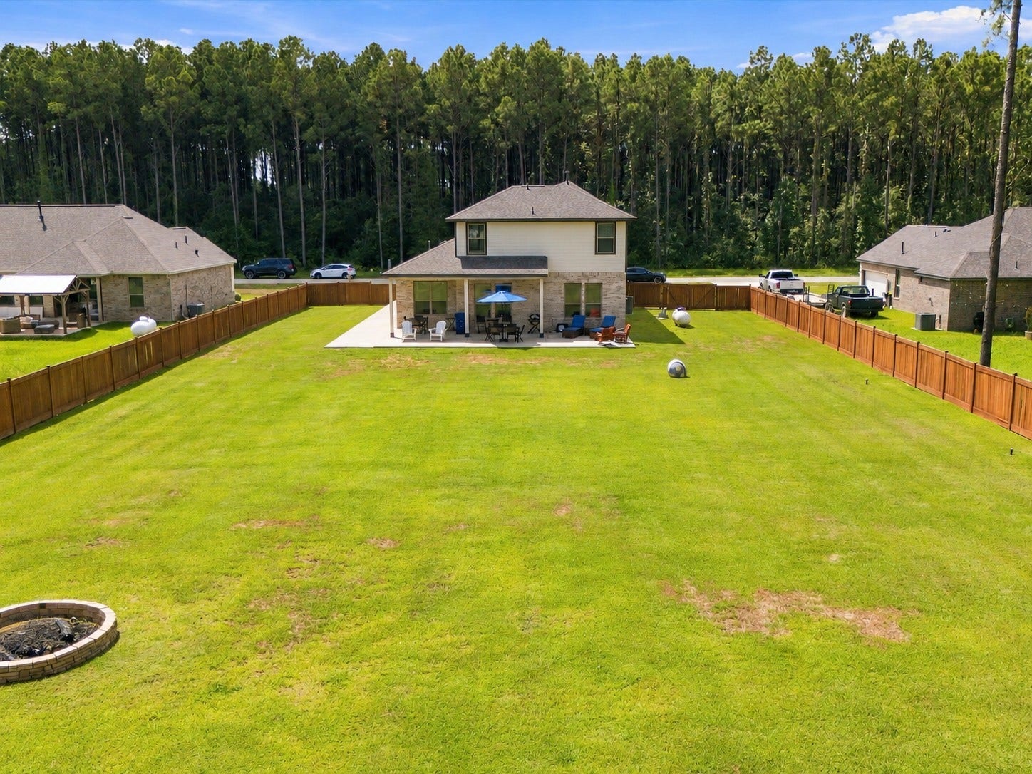 1563 Road 66114, Dayton, TX 77535 1563 Road 66114, Dayton, TX 77535