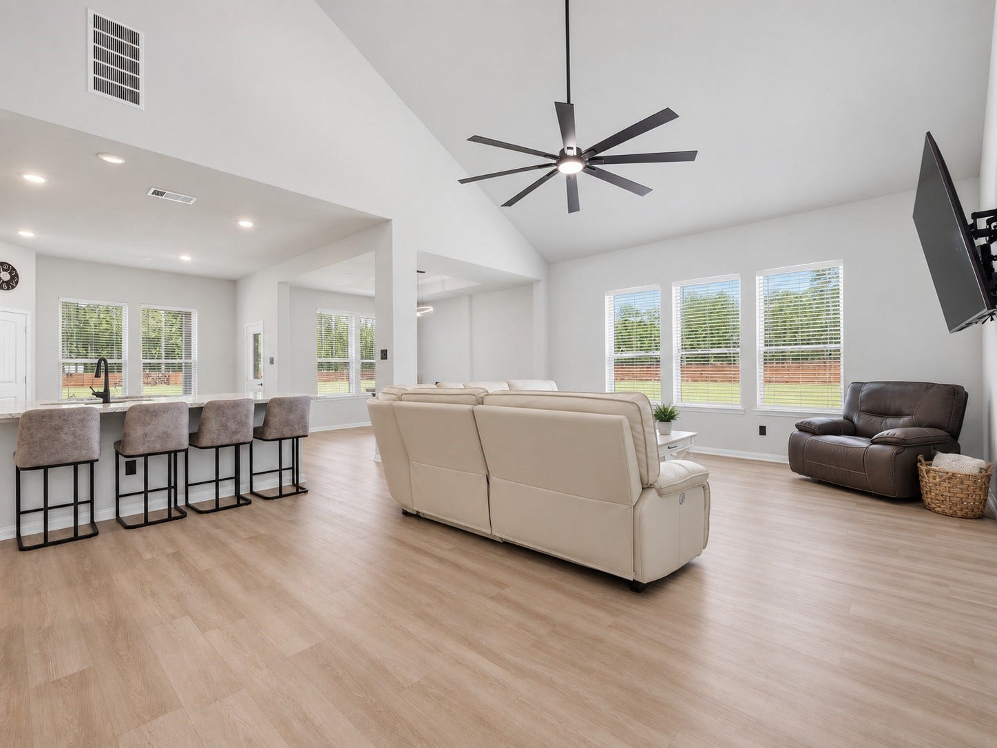 1563 Road 66114, Dayton, TX 77535 1563 Road 66114, Dayton, TX 77535