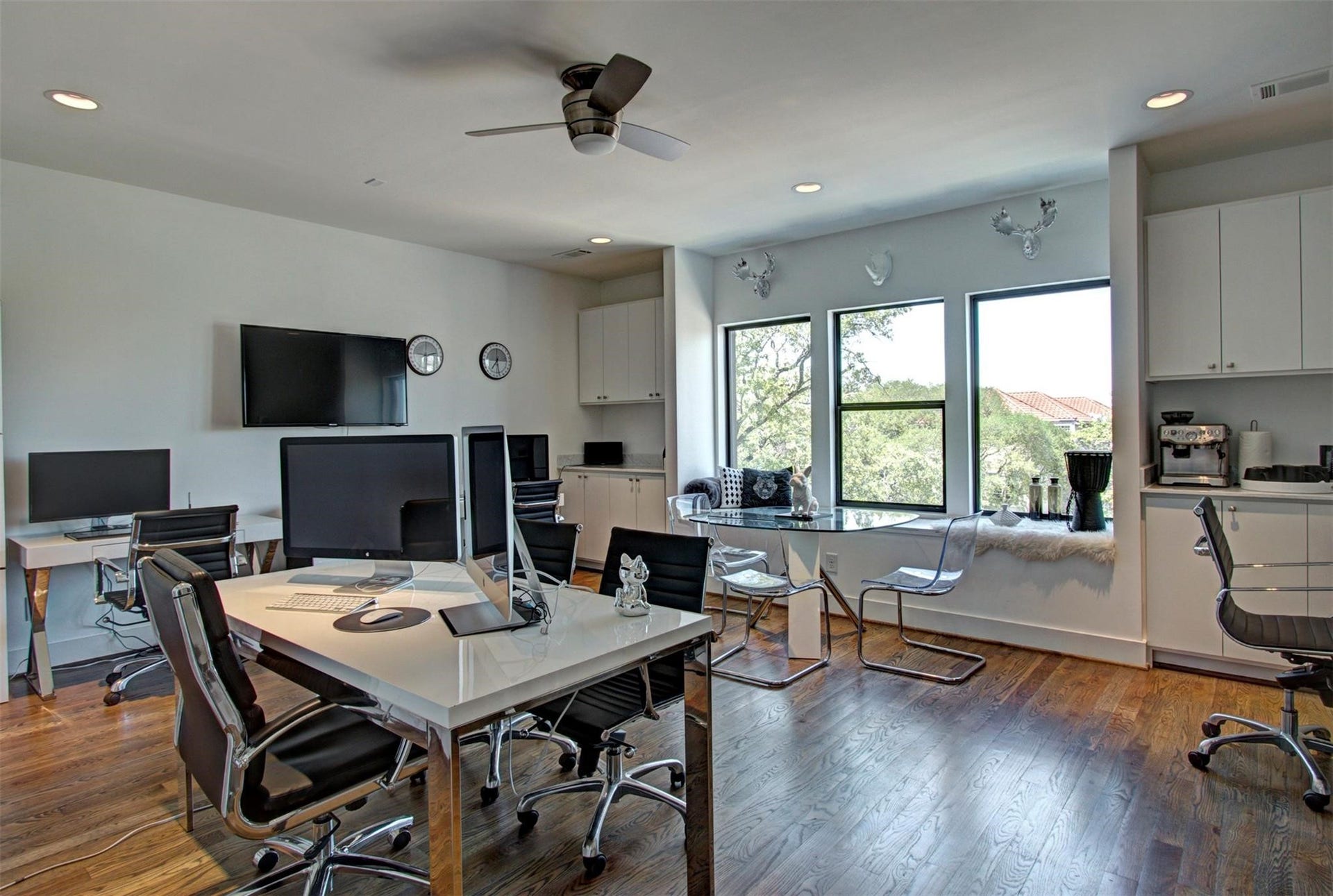 6017 San Felipe Street, Houston, TX 77057 6017 San Felipe Street, Houston, TX 77057