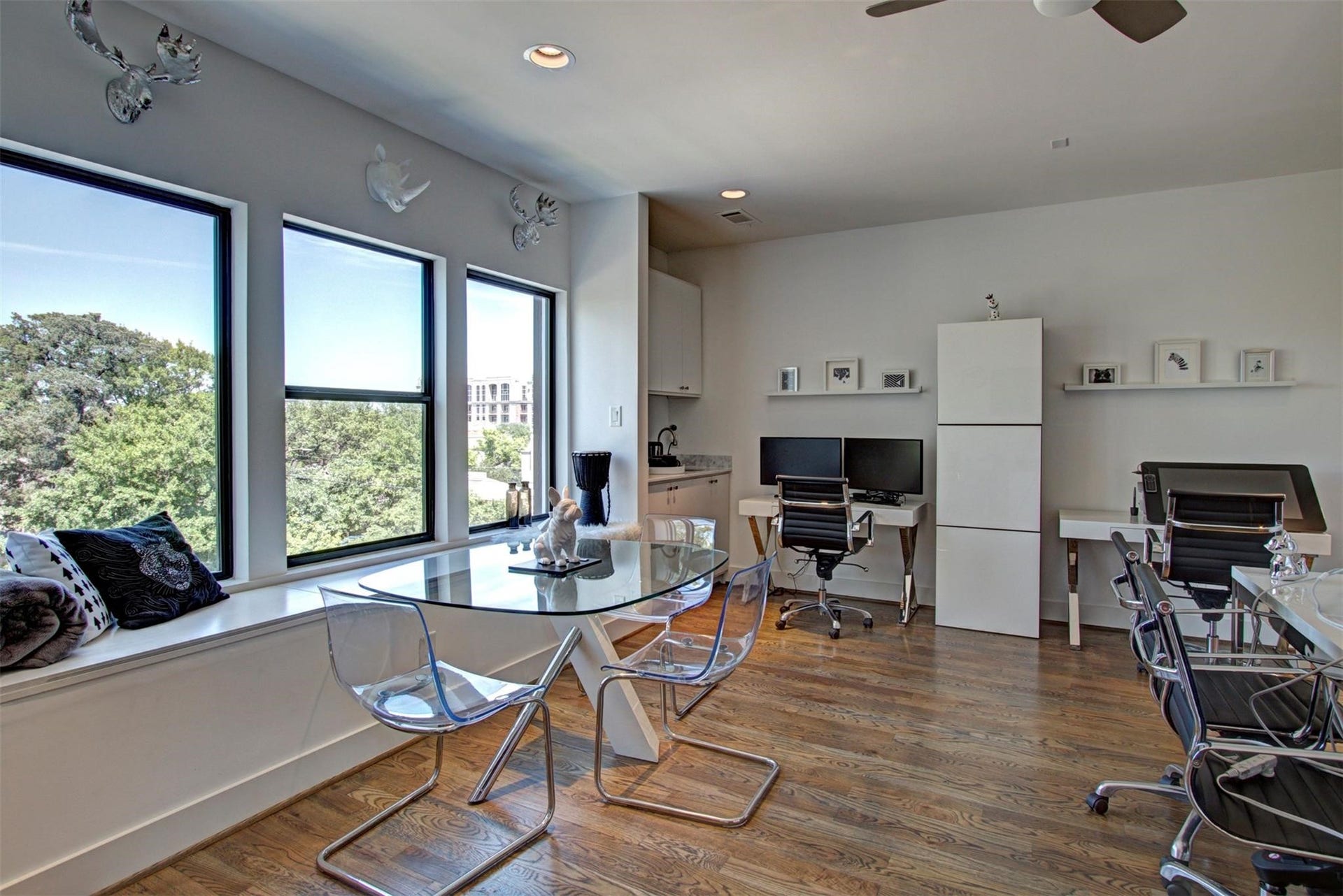 6017 San Felipe Street, Houston, TX 77057 6017 San Felipe Street, Houston, TX 77057
