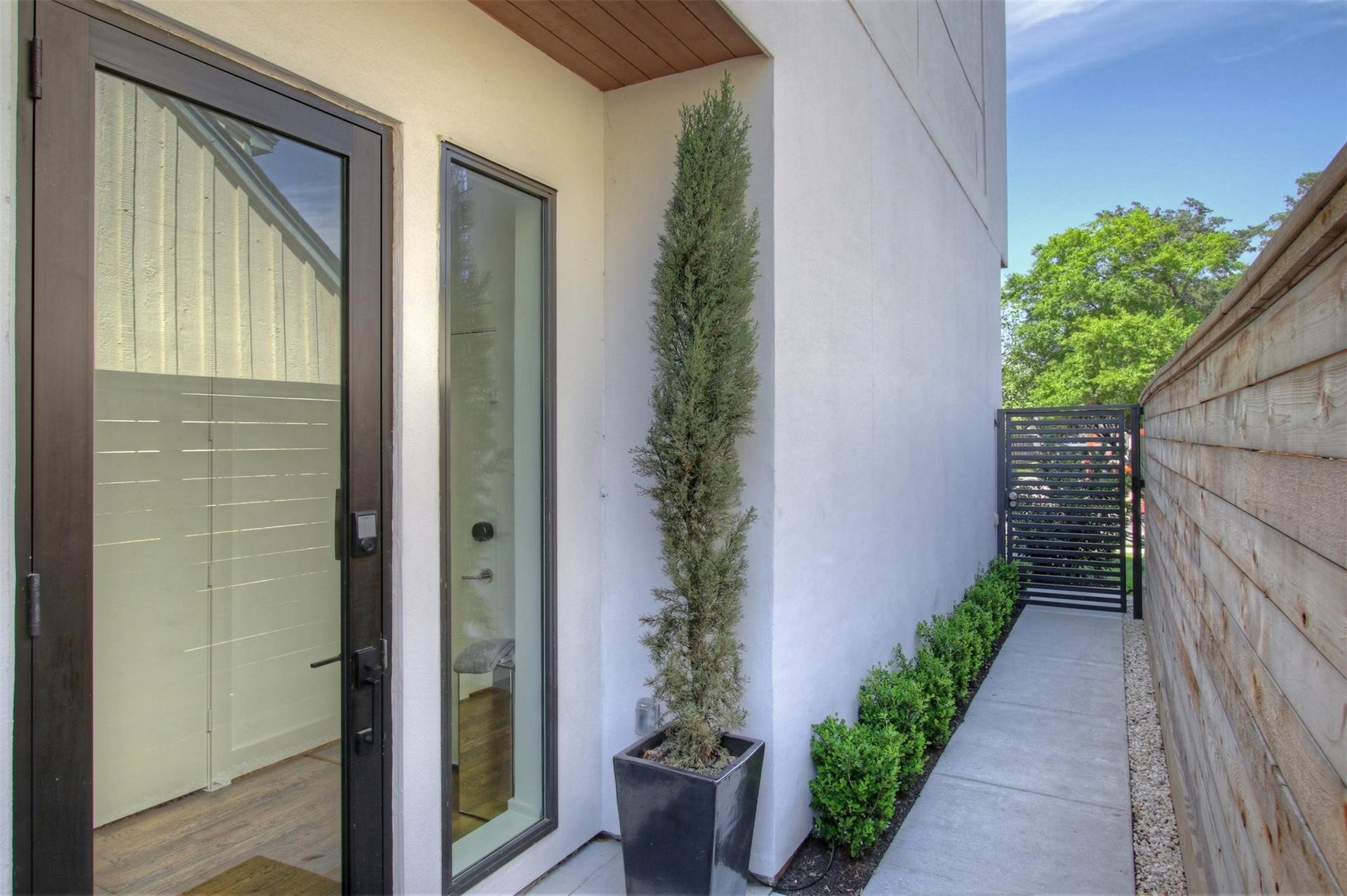 6017 San Felipe Street, Houston, TX 77057 6017 San Felipe Street, Houston, TX 77057