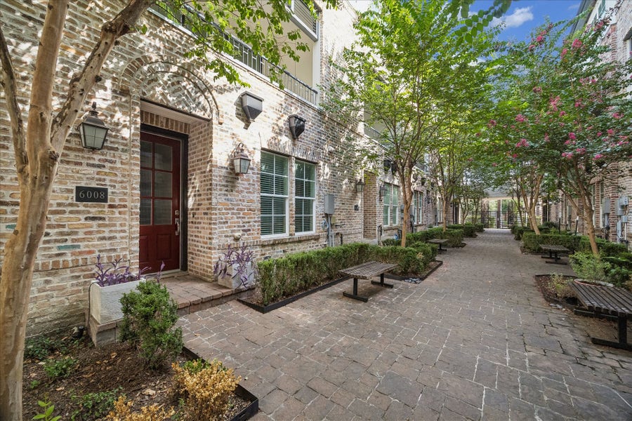 Property photo for 6008 Kansas Street, Houston, TX