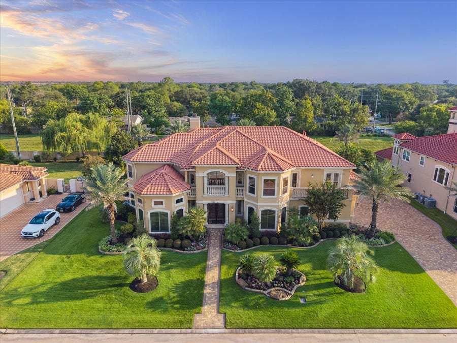 Property photo for 13907 Slate Creek Lane, Houston, TX