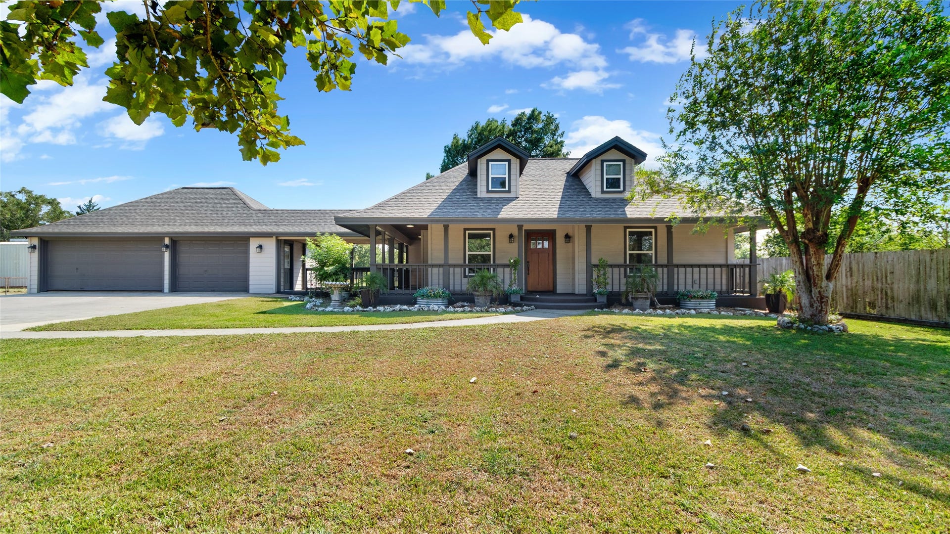 12335 2nd Street, Santa Fe, TX 77510 Front of home with covered front porch