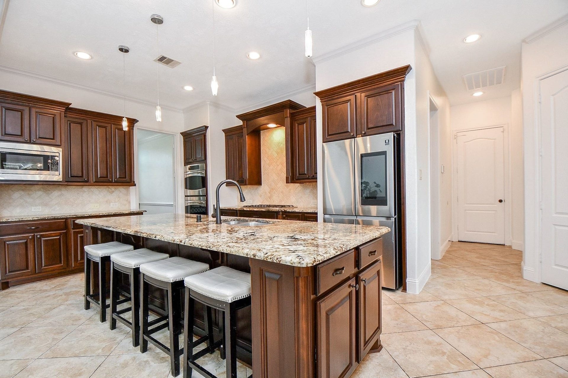 26727 Cedardale Pines Drive, Katy, TX 77494 stainless appliances, fridge included...