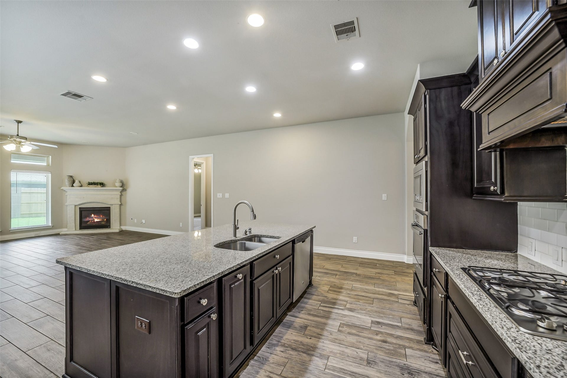 16818 Headwaters Forest Drive, Humble, TX 77346 16818 Headwaters Forest Drive, Humble, TX 77346