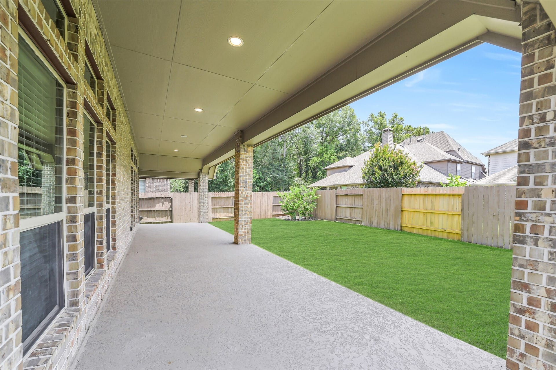 16818 Headwaters Forest Drive, Humble, TX 77346 16818 Headwaters Forest Drive, Humble, TX 77346