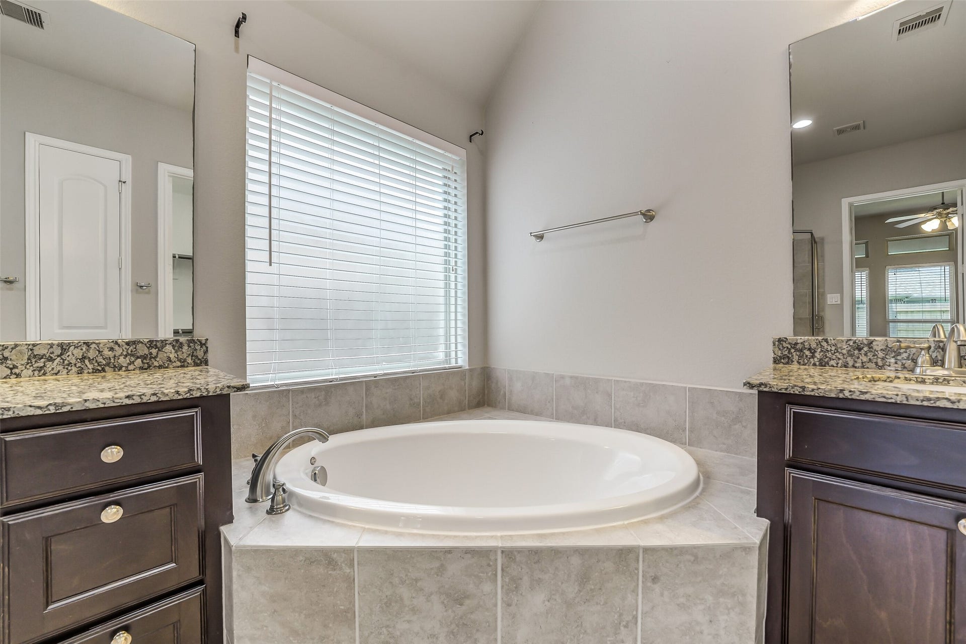 16818 Headwaters Forest Drive, Humble, TX 77346 16818 Headwaters Forest Drive, Humble, TX 77346