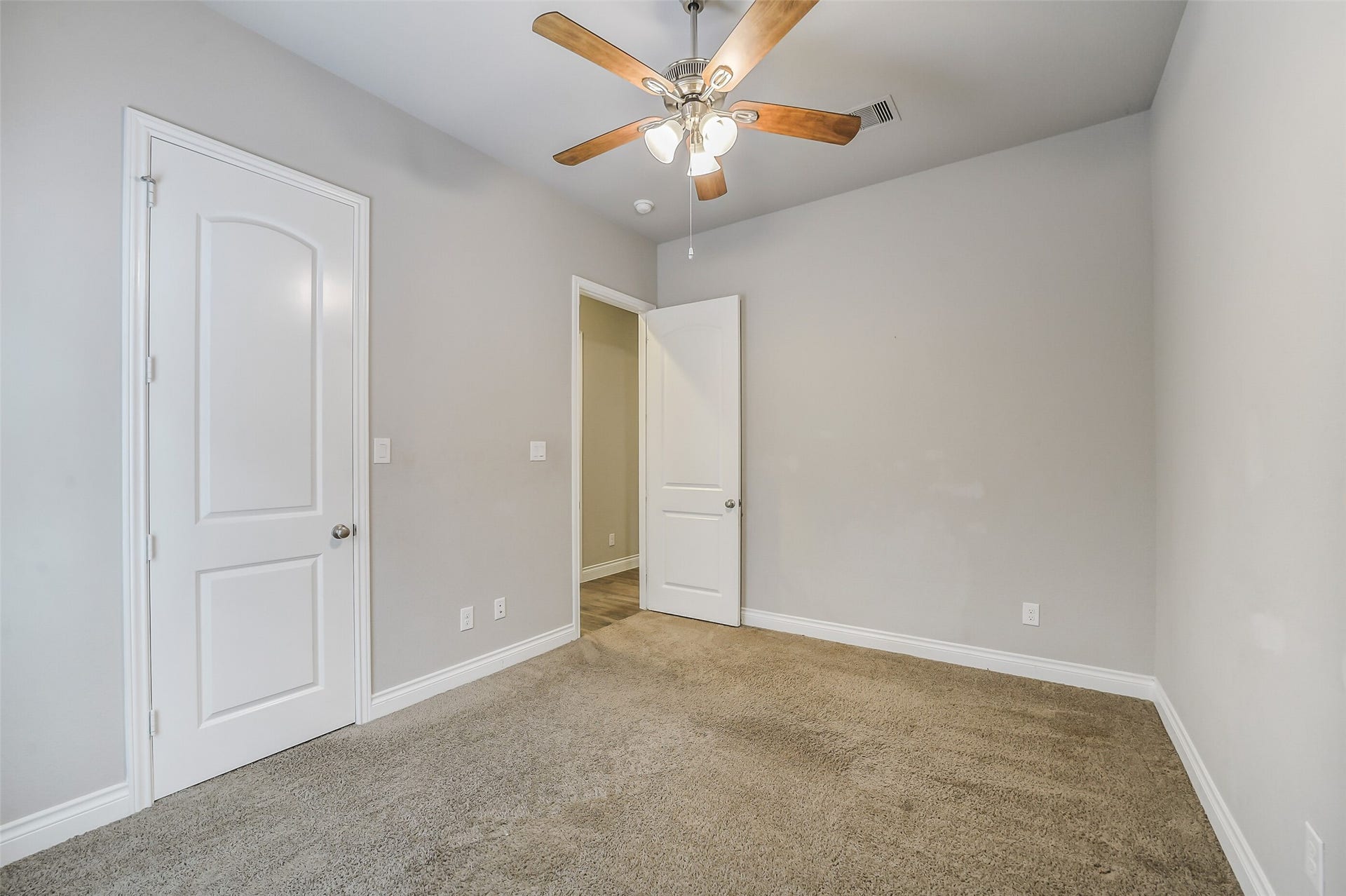 16818 Headwaters Forest Drive, Humble, TX 77346 16818 Headwaters Forest Drive, Humble, TX 77346