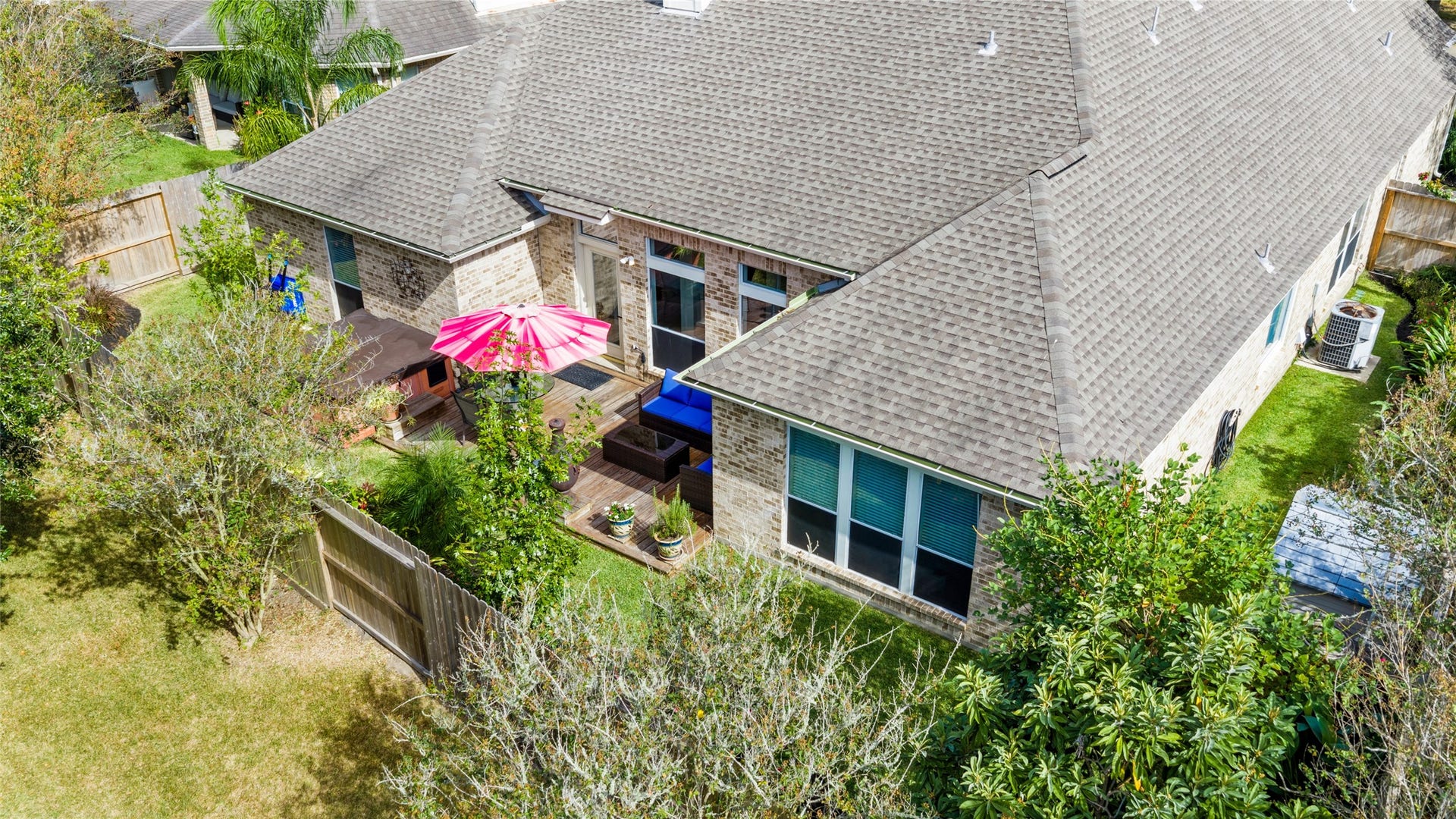 1170 Rustling Wind Lane, League City, TX 77573 Get a look at this gorgeous back yard.