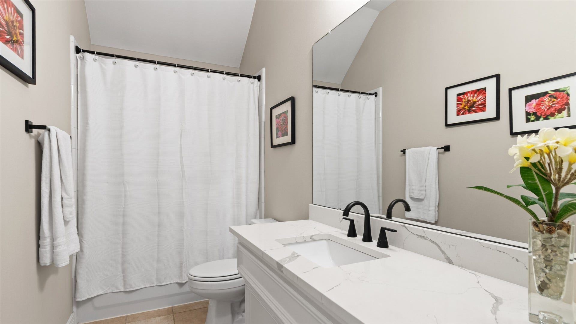 1170 Rustling Wind Lane, League City, TX 77573 Bedrooms 2 & 3 share this bathroom, as well as guests.
