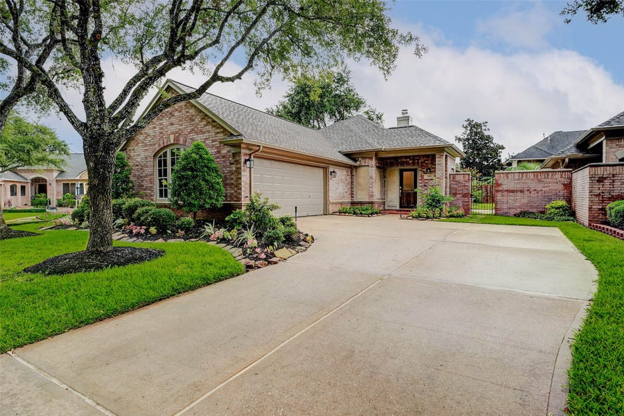 Property photo for 1918 Supplejack Court, Sugar Land, TX