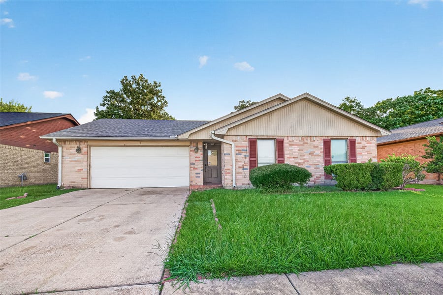 Property photo for 7422 Cortes Drive, Houston, TX