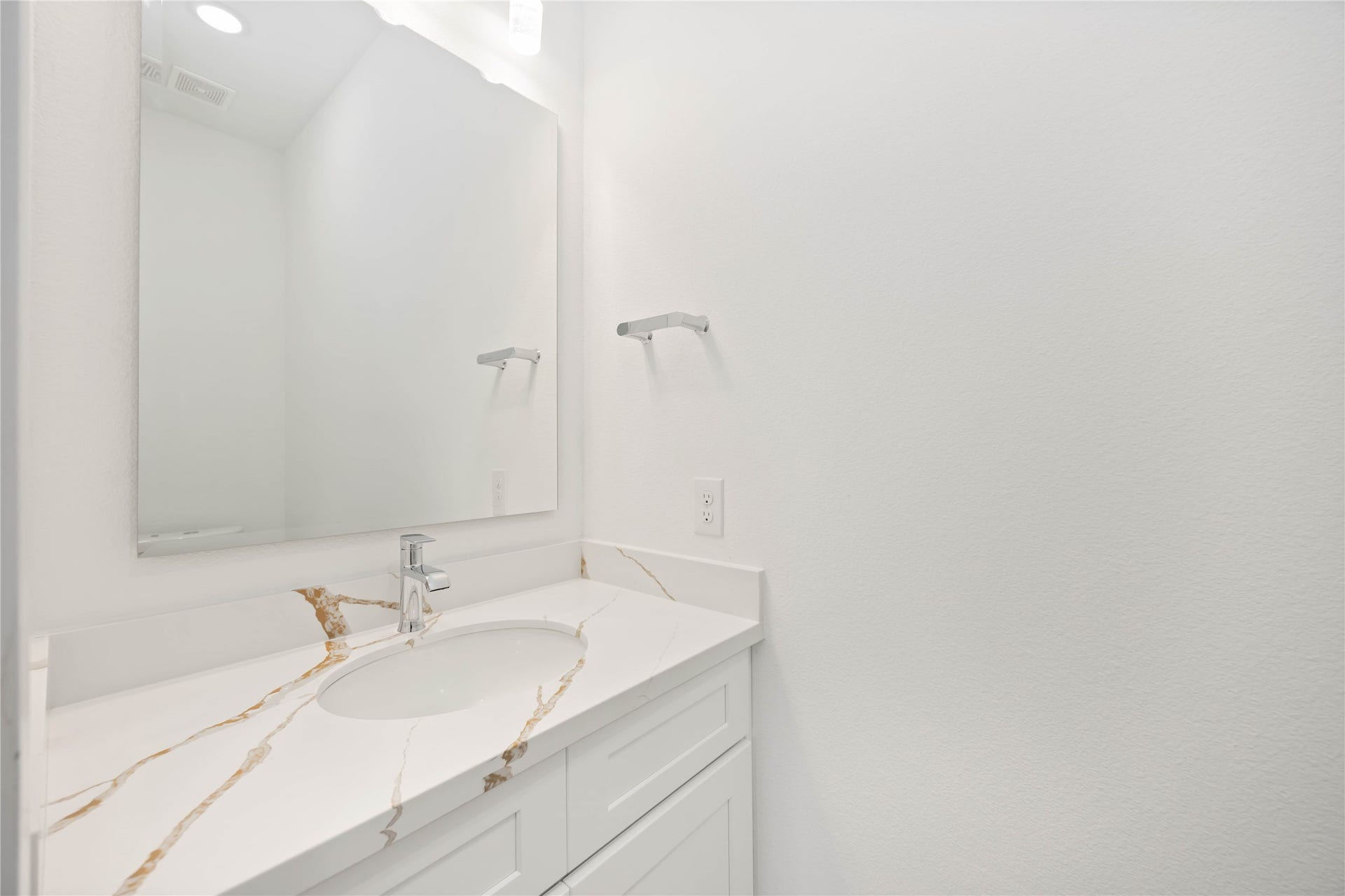 3022 Retta Street, Houston, TX 77026 3022 Retta Street, Houston, TX 77026