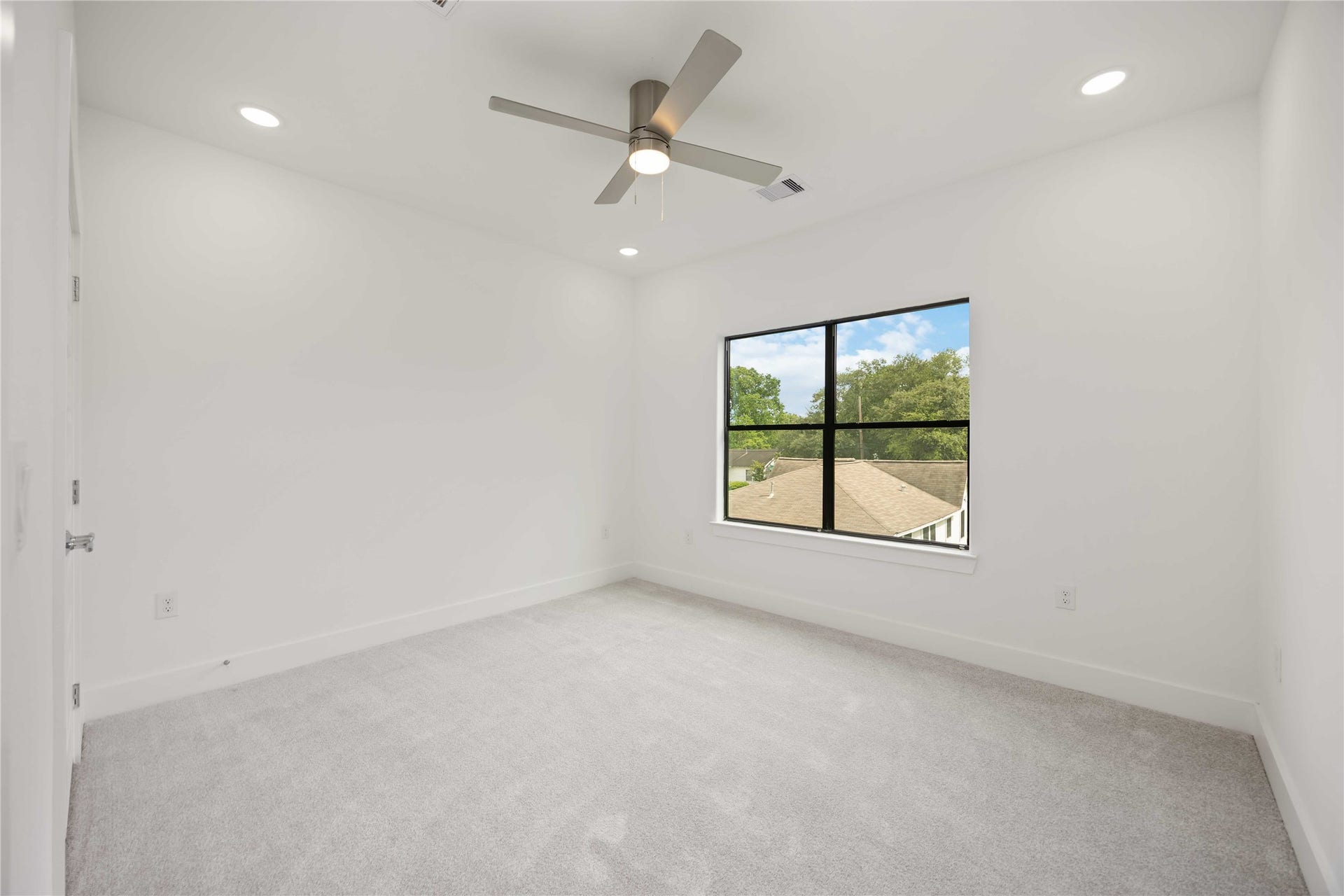 3022 Retta Street, Houston, TX 77026 3022 Retta Street, Houston, TX 77026
