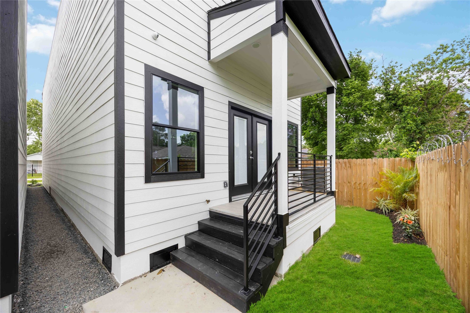 3022 Retta Street, Houston, TX 77026 3022 Retta Street, Houston, TX 77026