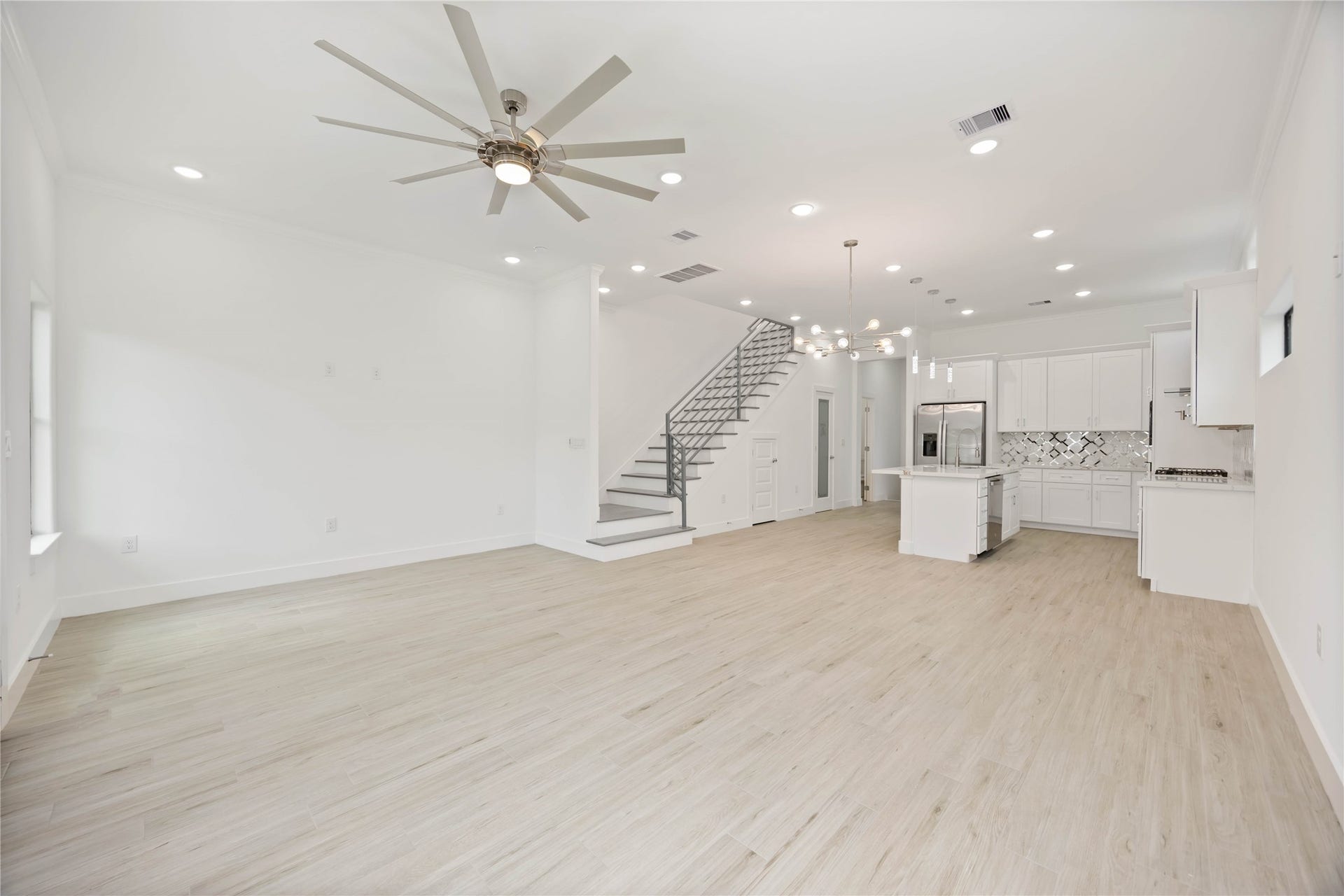 3022 Retta Street, Houston, TX 77026 3022 Retta Street, Houston, TX 77026