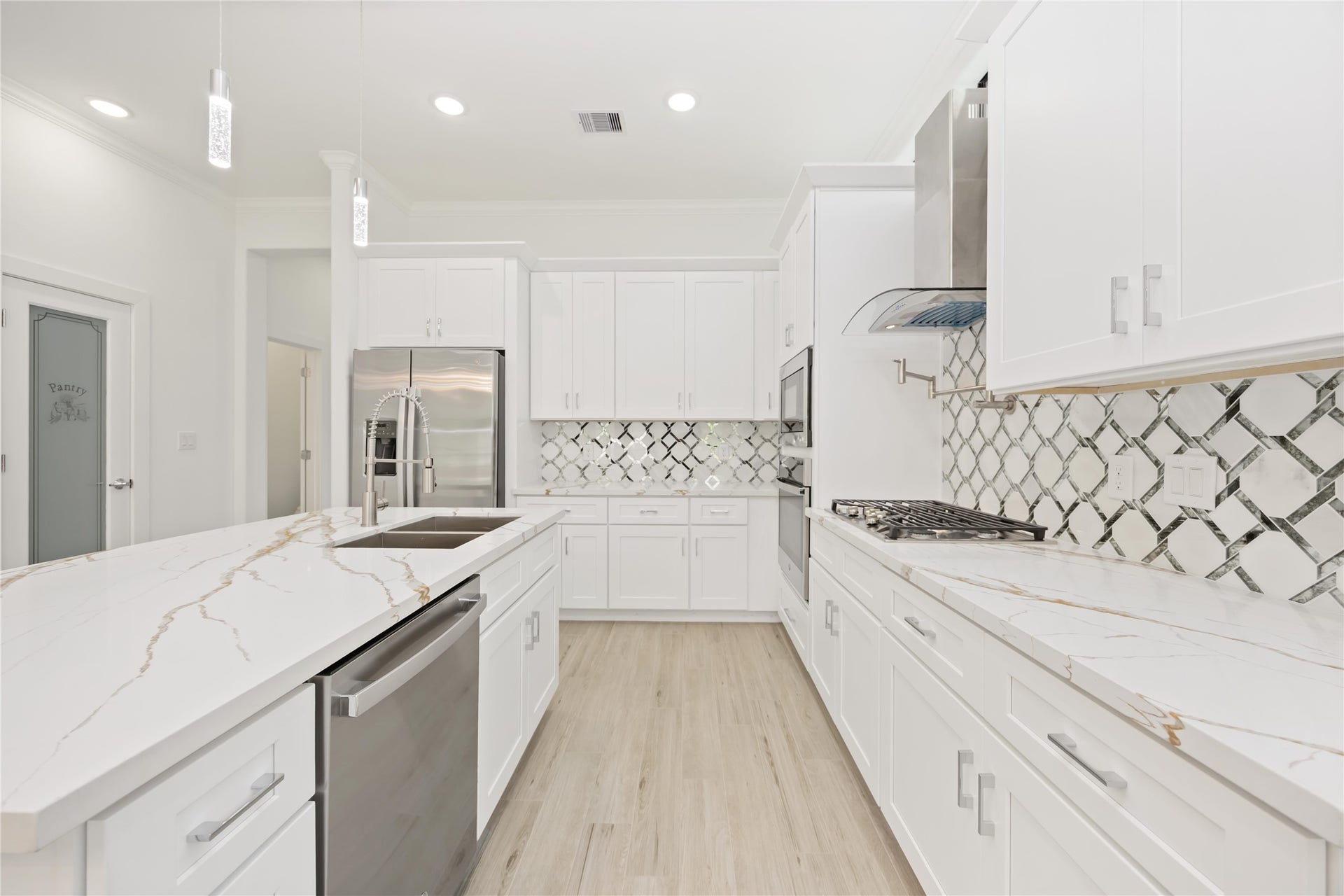 3022 Retta Street, Houston, TX 77026 3022 Retta Street, Houston, TX 77026