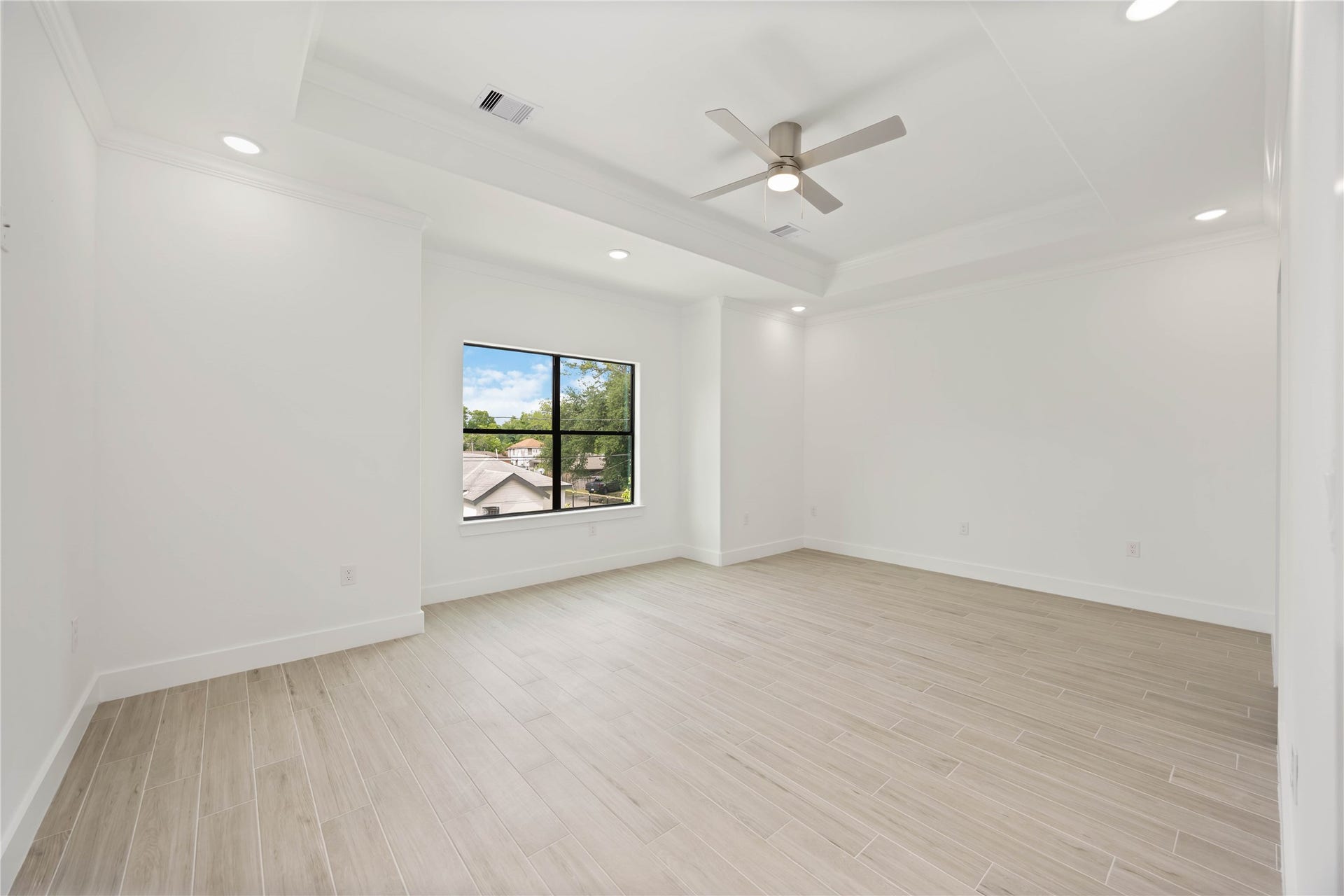 3022 Retta Street, Houston, TX 77026 3022 Retta Street, Houston, TX 77026