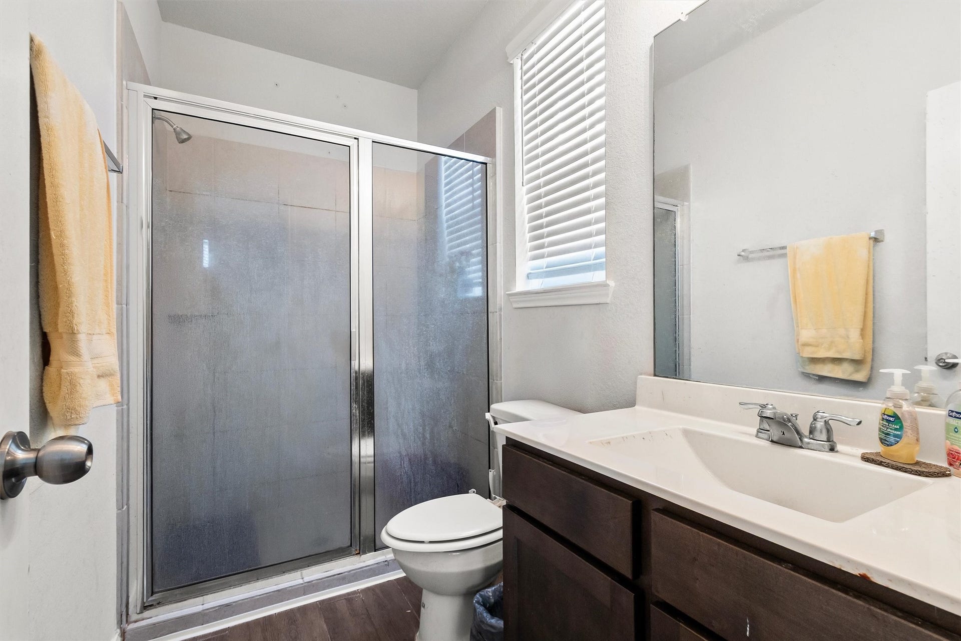 4314 Mcgregor Bluff Lane, Conroe, TX 77304 Primary en-suite with shower