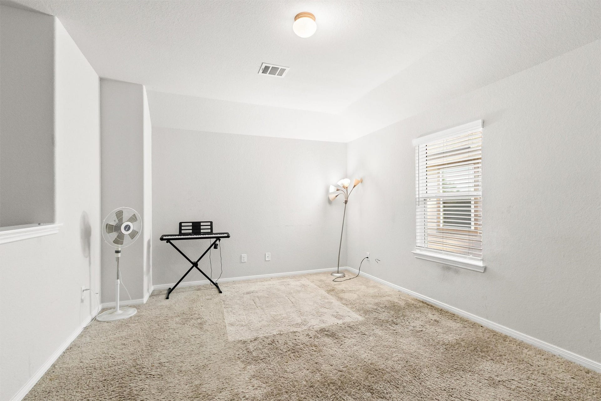 4314 Mcgregor Bluff Lane, Conroe, TX 77304 Great place for the kids to play