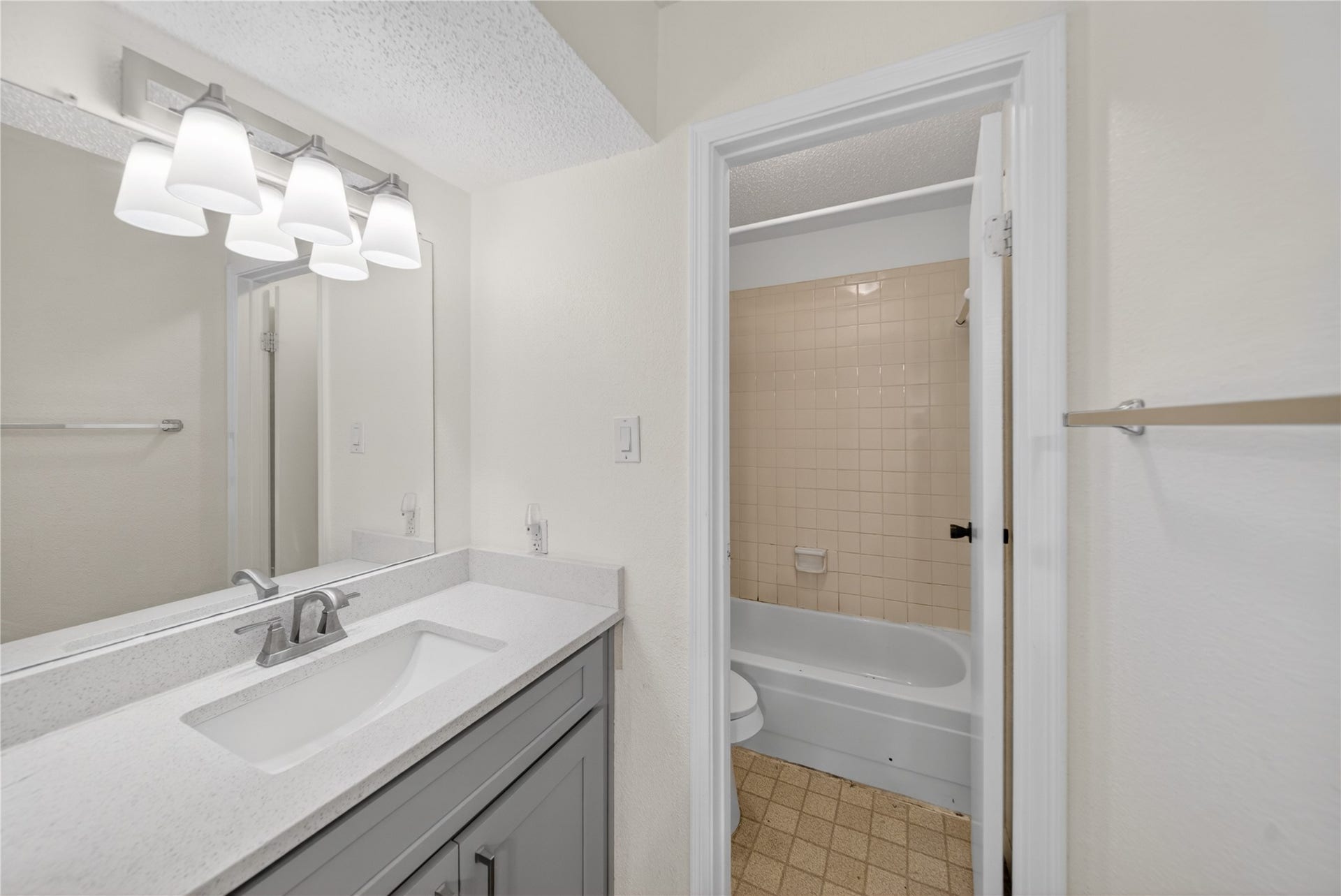 2750 Holly Hall Street, #1706, Houston, TX 77054 2750 Holly Hall Street, #1706, Houston, TX 77054
