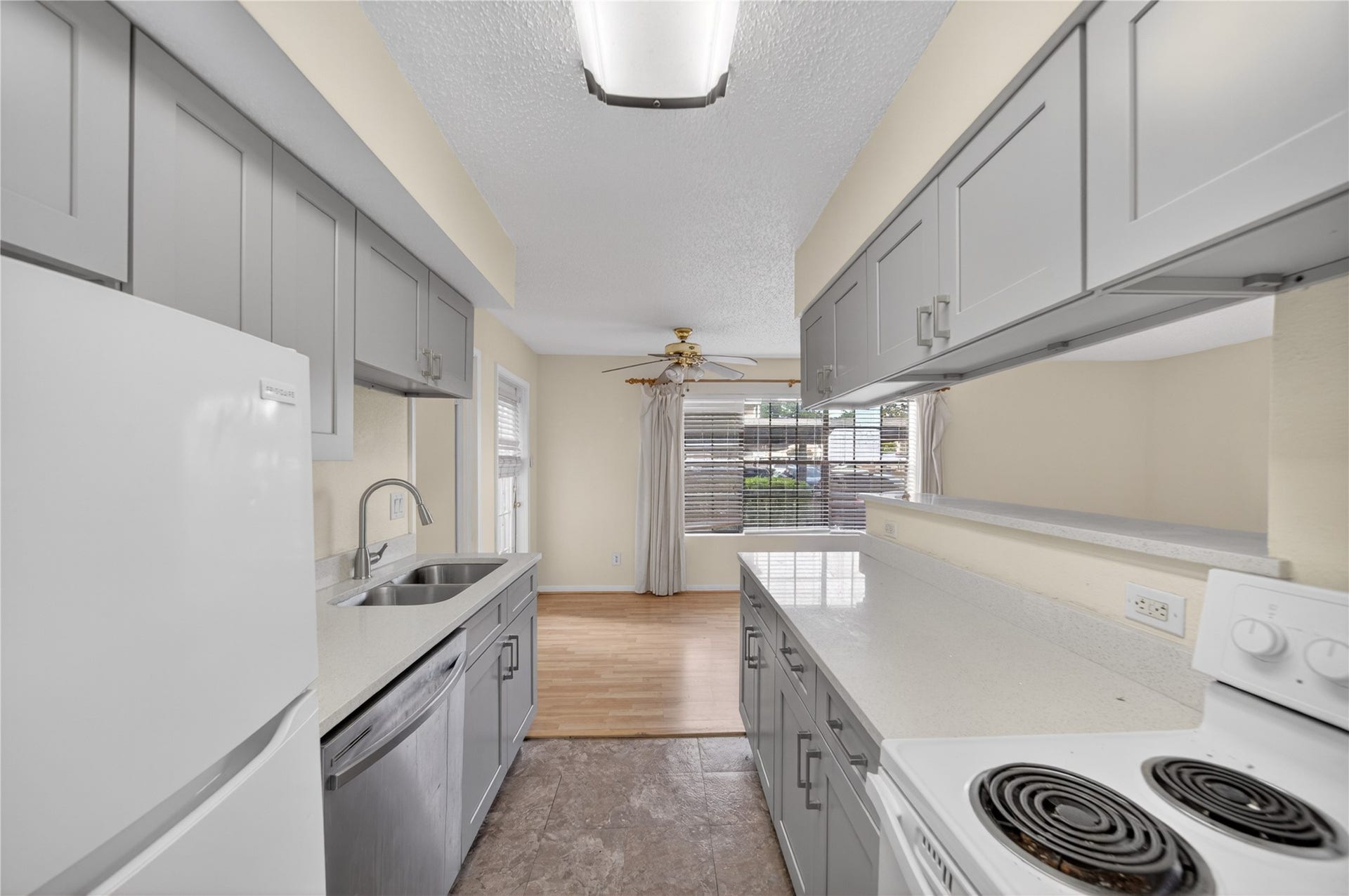 2750 Holly Hall Street, #1706, Houston, TX 77054 2750 Holly Hall Street, #1706, Houston, TX 77054