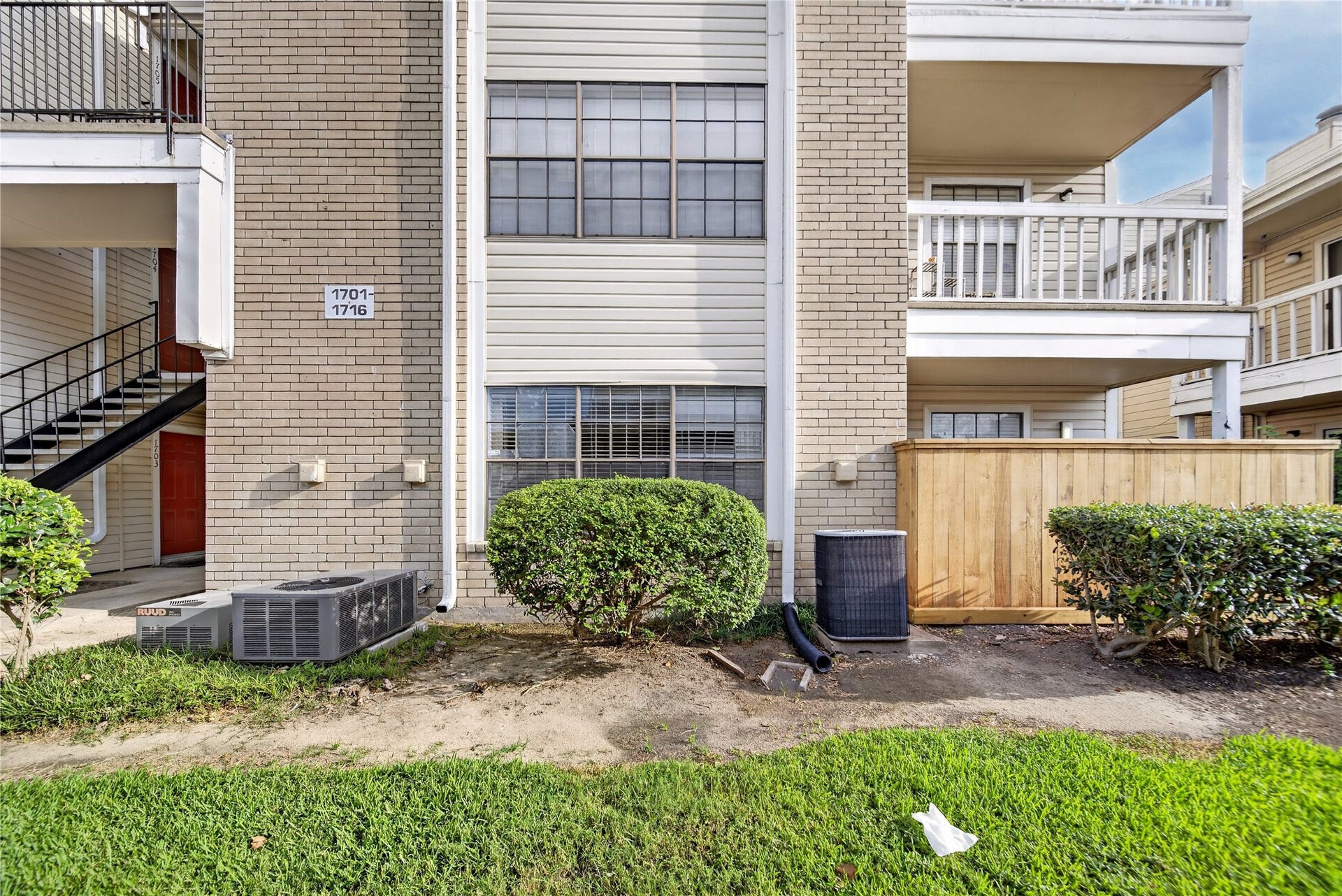 2750 Holly Hall Street, #1706, Houston, TX 77054 2750 Holly Hall Street, #1706, Houston, TX 77054