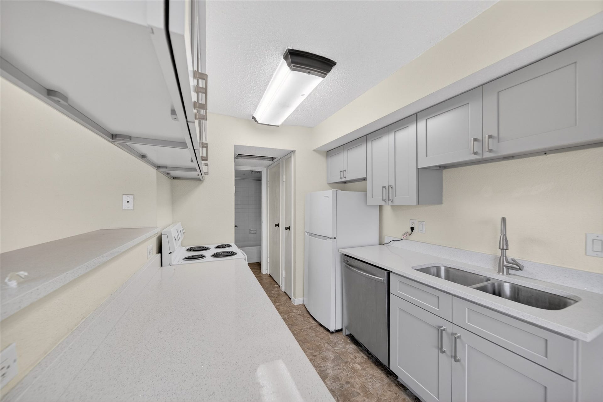 2750 Holly Hall Street, #1706, Houston, TX 77054 2750 Holly Hall Street, #1706, Houston, TX 77054