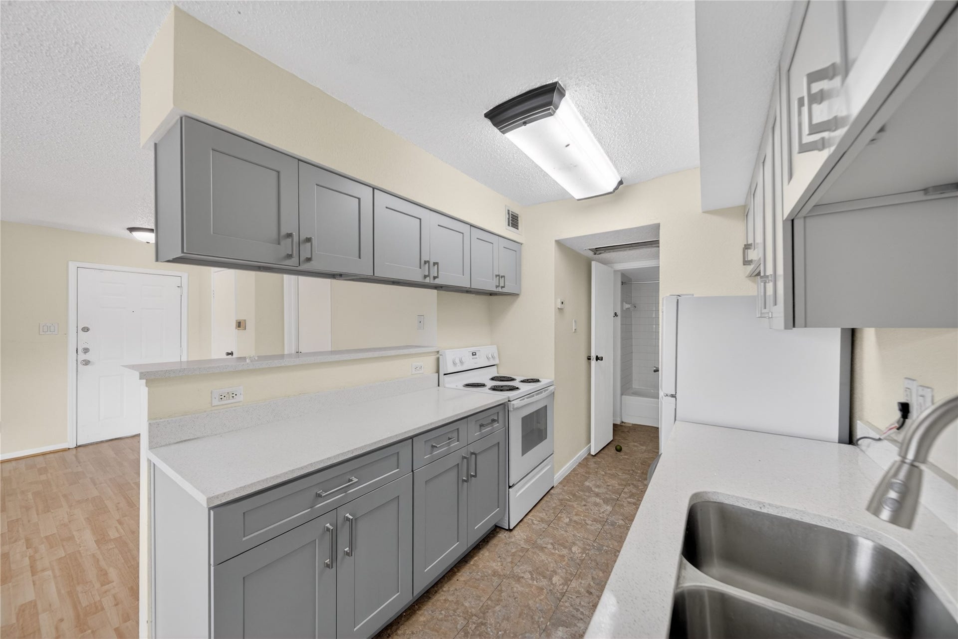 2750 Holly Hall Street, #1706, Houston, TX 77054 2750 Holly Hall Street, #1706, Houston, TX 77054