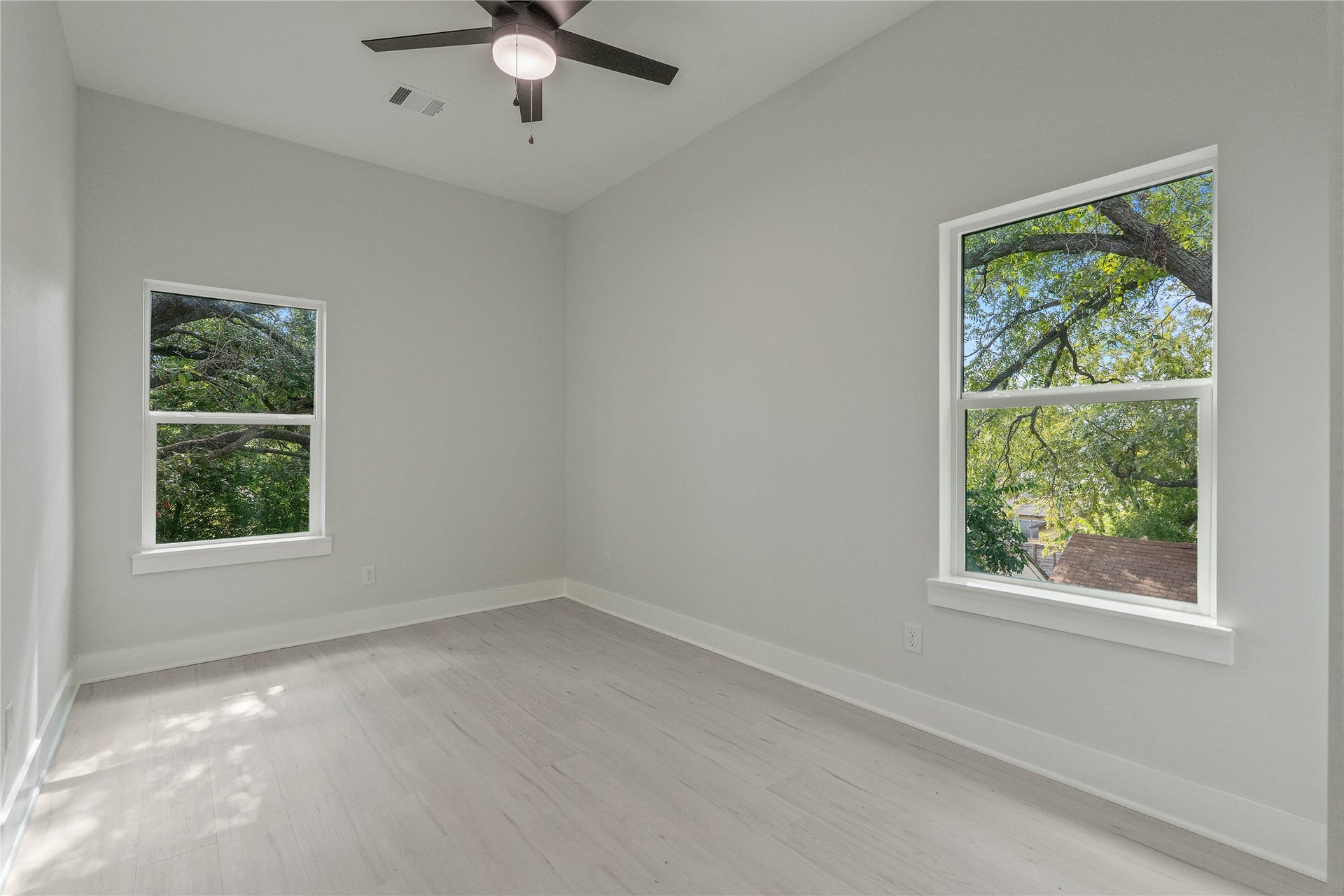 1216 Johnston Street, #A, Houston, TX 77022 Primary Bedroom