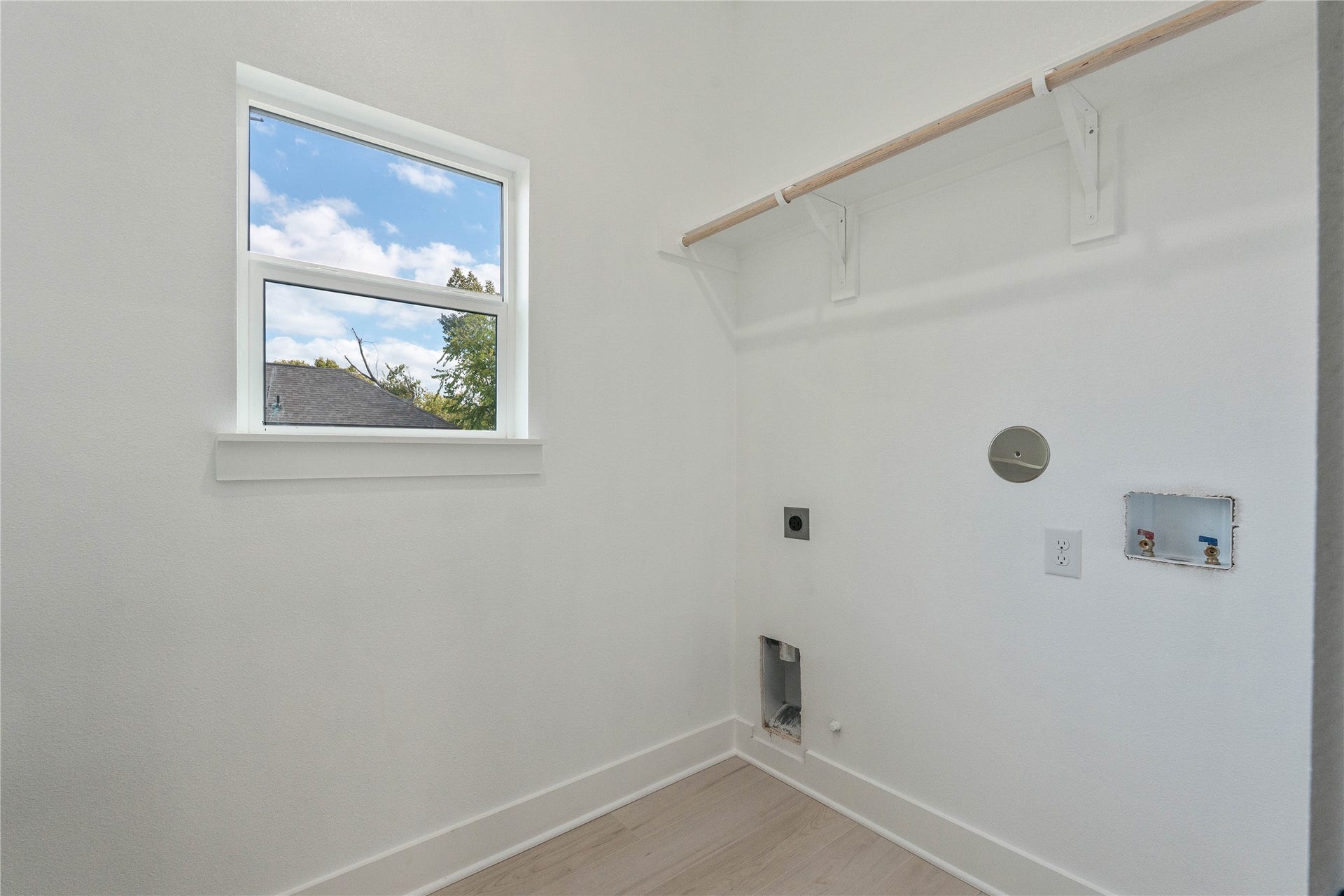 1216 Johnston Street, #A, Houston, TX 77022 Utility Room.