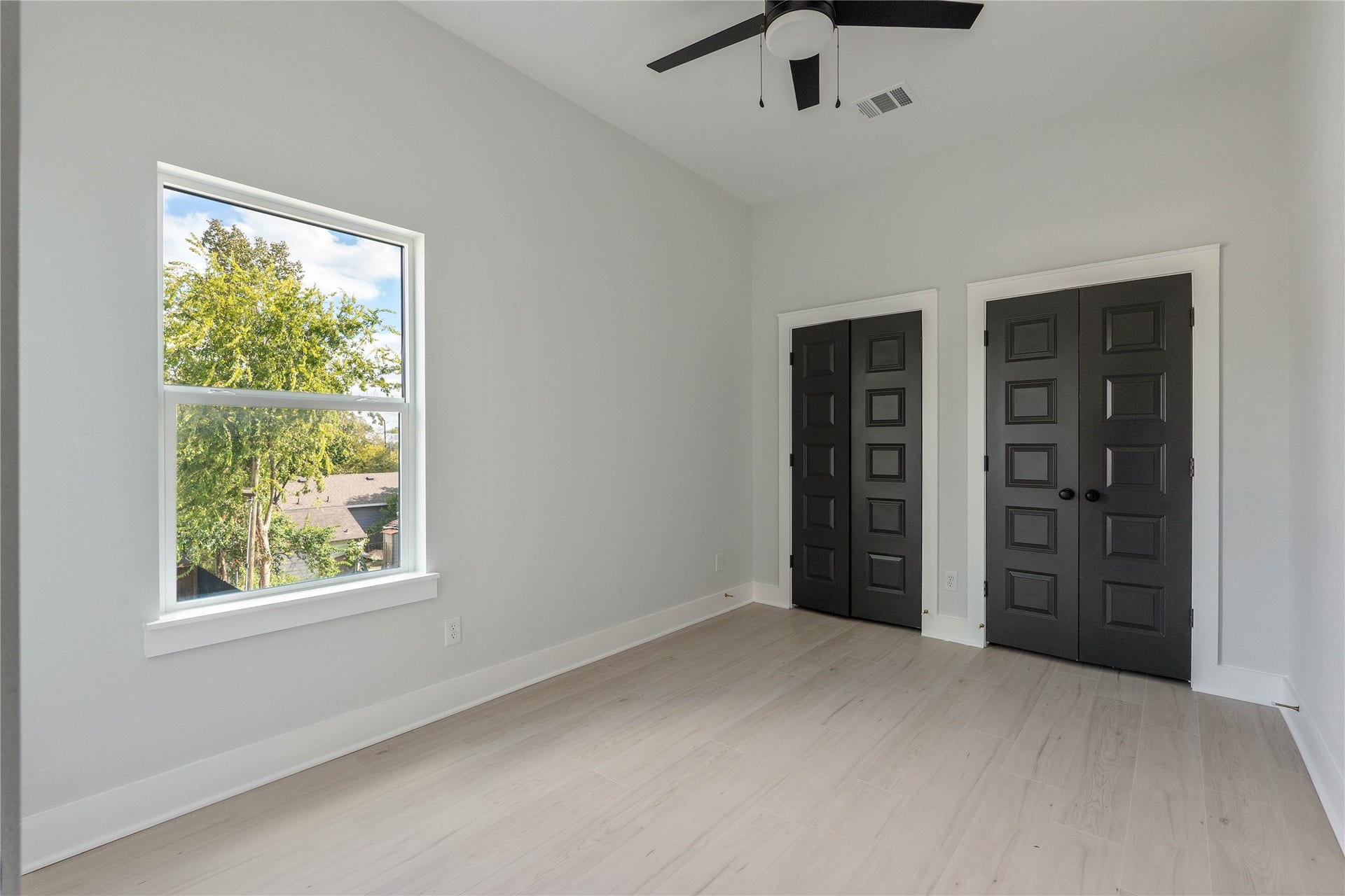1216 Johnston Street, #A, Houston, TX 77022 Secondary Bedroom.